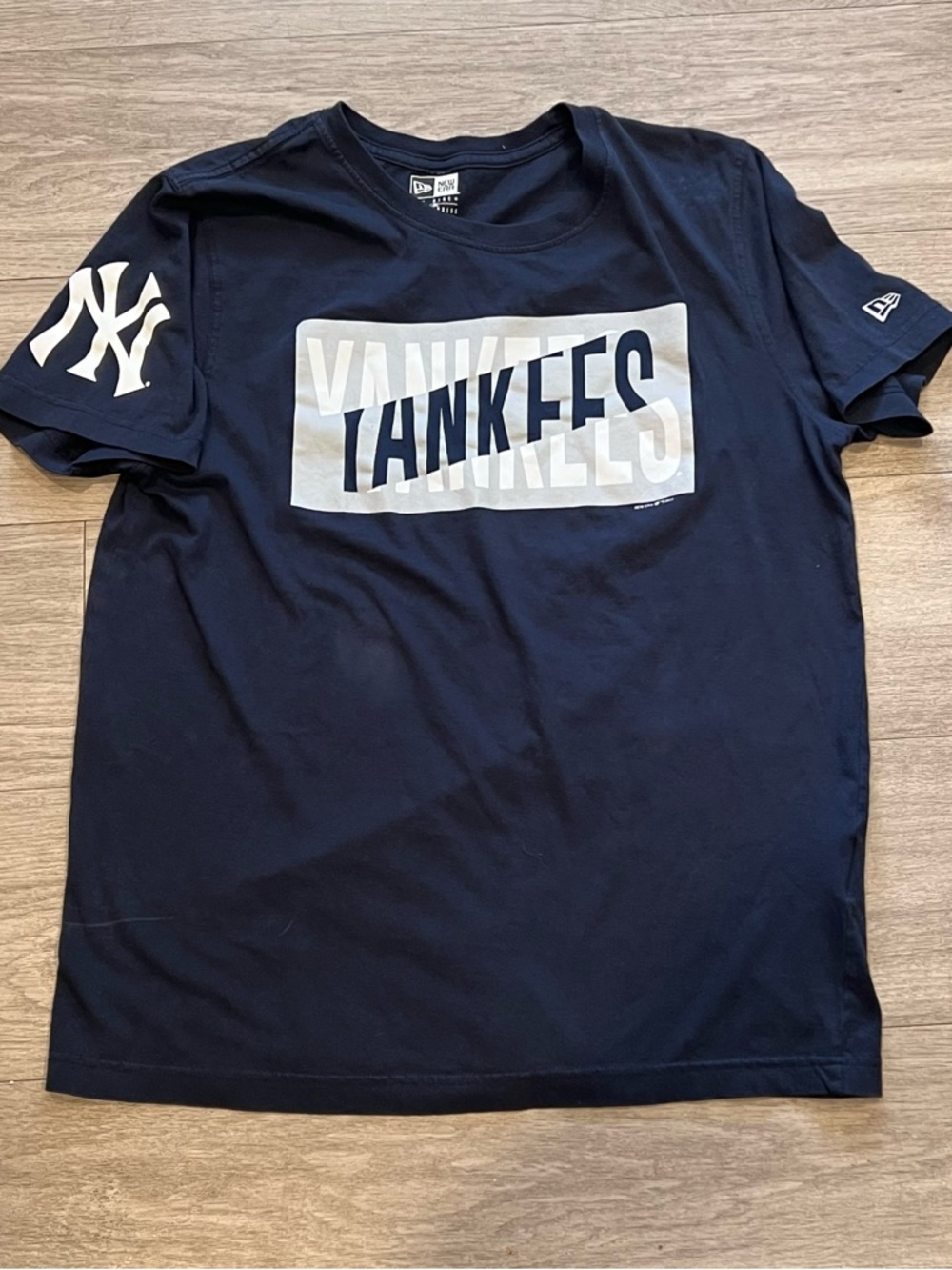 New Era New York Yankees Graphic T-Shirt Men’s Medium Navy MLB Baseball Streetwe